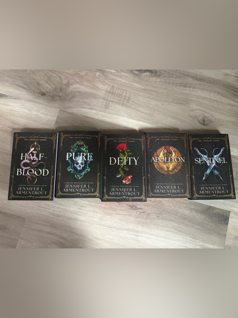 The Covenant Series - Jennifer L. Armentrout